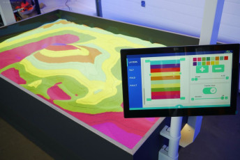 Augmented Reality Sandbox Gallery 4 ar-sandbox.pl_explorarium4